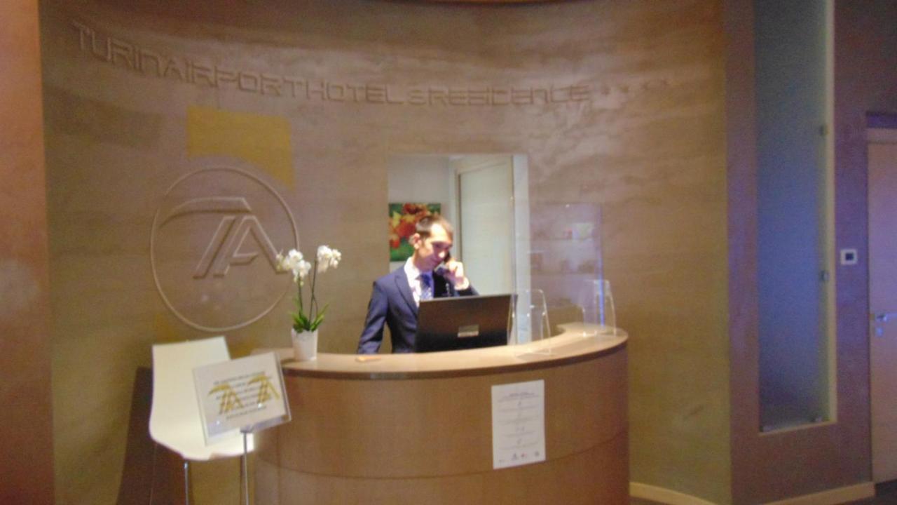 Turin Airport Hotel & Residence San Francesco al Campo Екстериор снимка