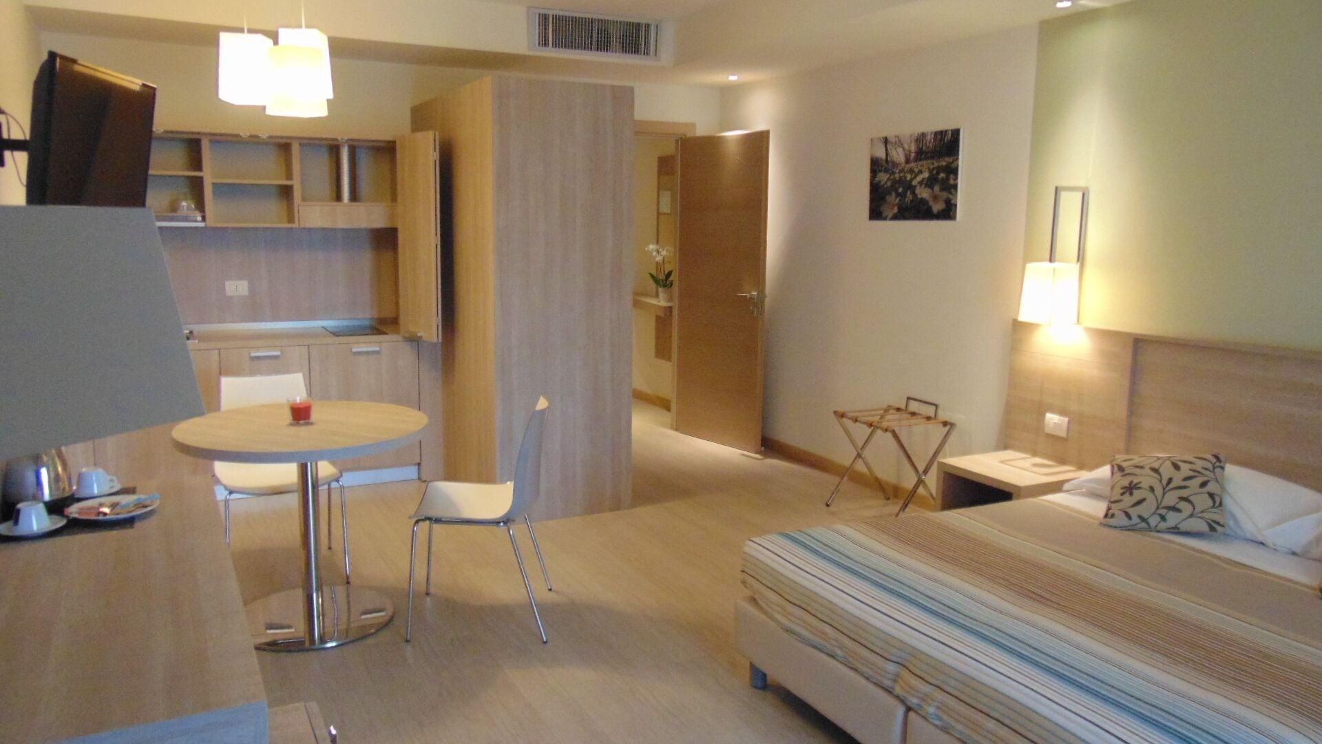 Turin Airport Hotel & Residence San Francesco al Campo Екстериор снимка