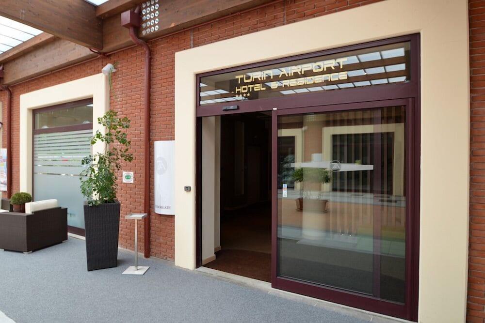 Turin Airport Hotel & Residence San Francesco al Campo Екстериор снимка